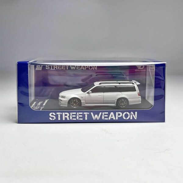 Street Weapon Nissan Stagea R34 Perl White