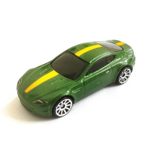 Hot Wheels Aston Martin V8 Vantage Green