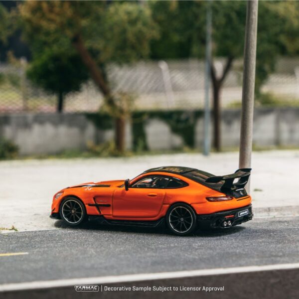 Tarmac Works Mercedes-Benz AMG GT Black Series Orange