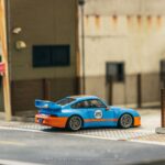 Tarmac Works Porsche 993 Remastered By Gunther Werks Blue Orange