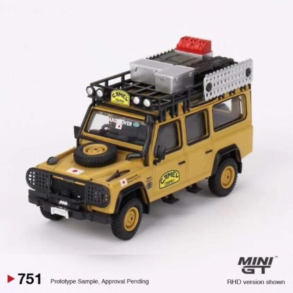 MINI GT Land Rover Defender 110 1989 Camel Trophy Amazon Team Japan