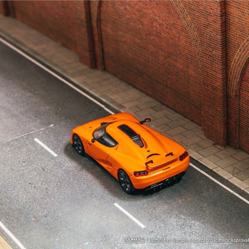 Tarmac Works Koenigsegg CC850 Orange