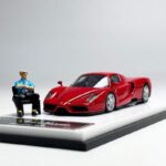 King Model Ferrari Enzo Red with Figure