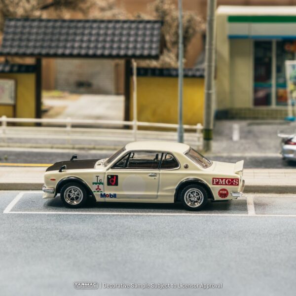 Tarmac Works Nissan Skyline 2000 GT-R (KPGC10) White