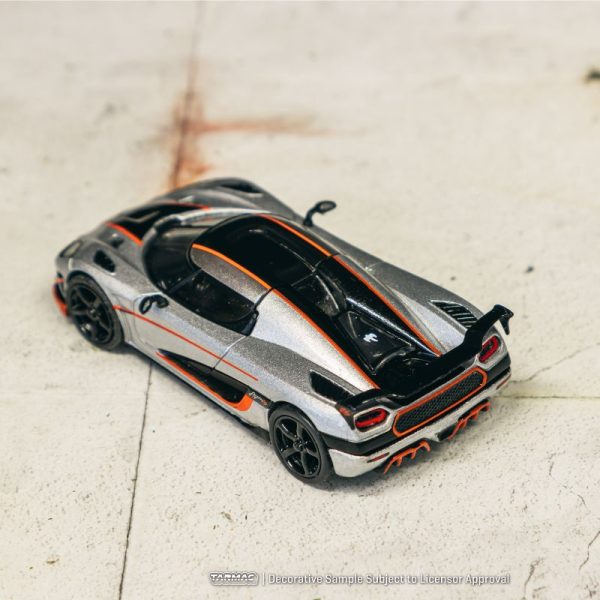 Tarmac Works Koenigsegg Agera RS Moon Silver Black - Image 3