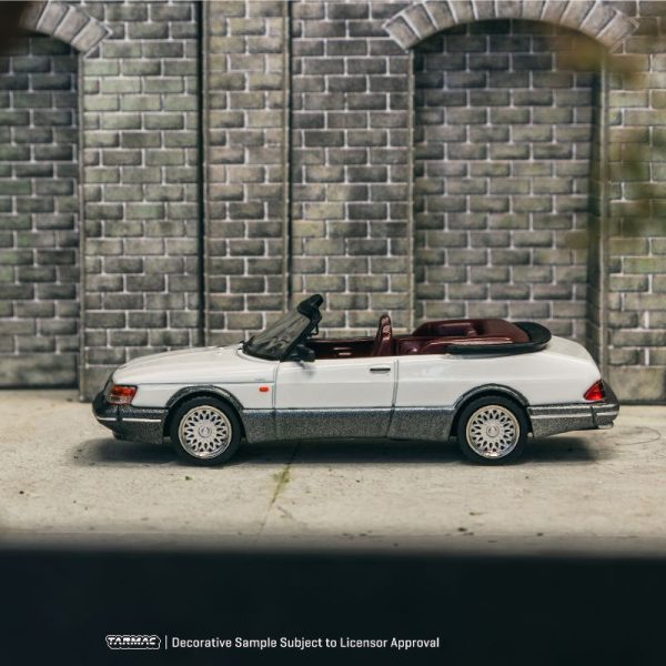 Tarmac Works Saab 900 Turbo Convertible White - Image 3