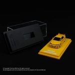 Kyosho Nissan Nismo 400R Yellow With MOTN LED Base with magazine - Image 13