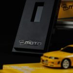 Kyosho Nissan Nismo 400R Yellow With MOTN LED Base with magazine - Image 8