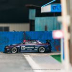 Tarmac Works Nissan Skyline (R32) Widebody Midnight Purple - Image 3