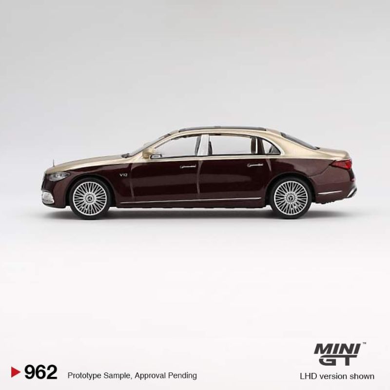 33 (Pre-Order) MINI GT Mercedes-Maybach S680 Gold Dark Red Metallic (June2025) - Image 3
