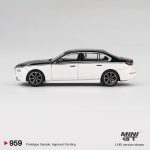 MINI GT BMW i7 xDrive60 Alpine White Black Sapphire - Image 3