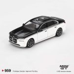 MINI GT BMW i7 xDrive60 Alpine White Black Sapphire