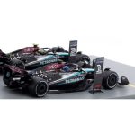 Spark Model Mercedes-AMG PETRONAS No.44 & No.63 Las Vegas GP 2024 Lewis Hamilton and George Russel - Image 3