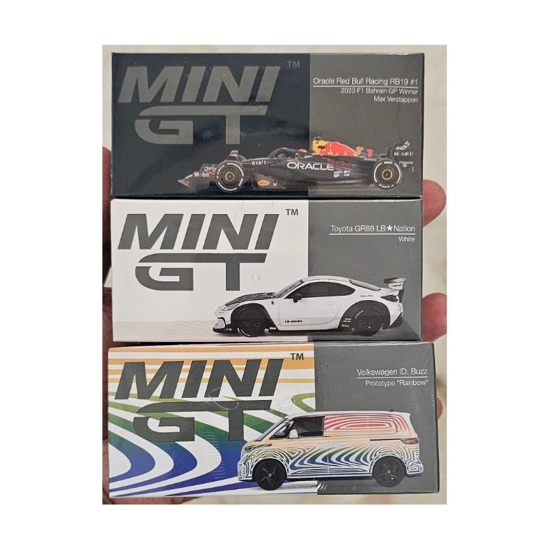 MINI GT Red Bull F1, GR86 and VW Id Buzz MINI GT Red Bull F1, GR86 and VW Id Buzz